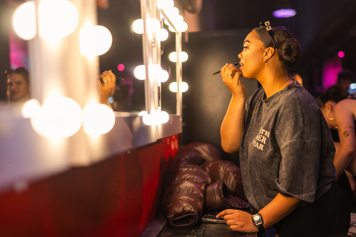 Loading... just a sec